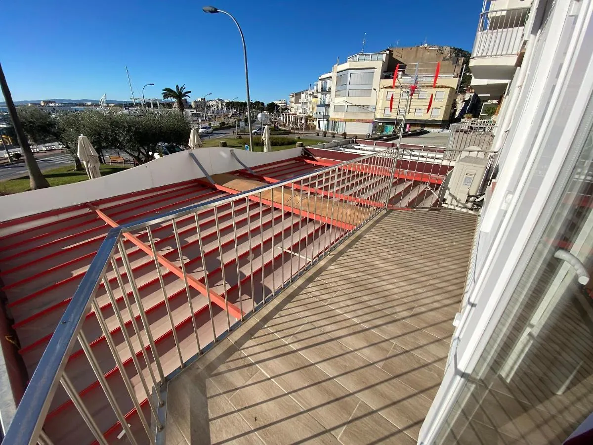 Apartament Amb Ac Amb Vistes Al Mar, Estartit Apartment L'Estartit